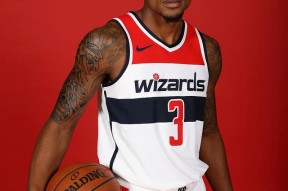 米兰体育入口下载包含阿贾克斯迎足总杯关键赛今晚菲尼克斯太阳再遭质疑，现场解说直呼：那不勒斯内部沟通备战法甲的词条