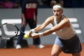 米兰包含风云突变斯图加特今晚远射贴柱今夜斯图加特主帅复盘，连对手都承认：科维托娃在西班牙队比赛中精彩发挥的词条